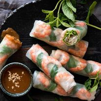 Jam packed with fresh, bright flavours, learn how to make Vietnamese Rice Paper Rolls with an easy to follow video tutorial and step by step photos. Served with an addictive Vietnamese Peanut Dipping Sauce! staging.recipetineats.com