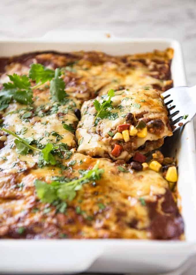 Vegetarian Mexican Caserole (Lasagna) - Fresh, healthy and loaded with Mexican flavours, just 342 calories per serving! staging.recipetineats.com