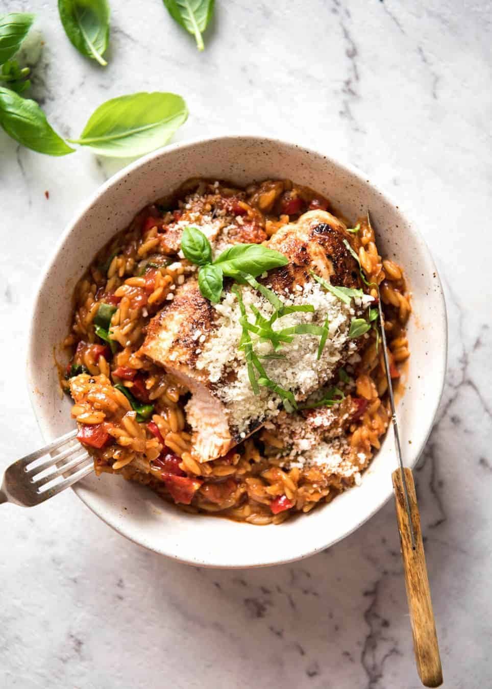 Risoni Pasta Recipe with Chicken - Italian Chicken with a tomato basil risoni pasta recipe, all made in one pot! Quick, super tasty 30 minute meal. staging.recipetineats.com