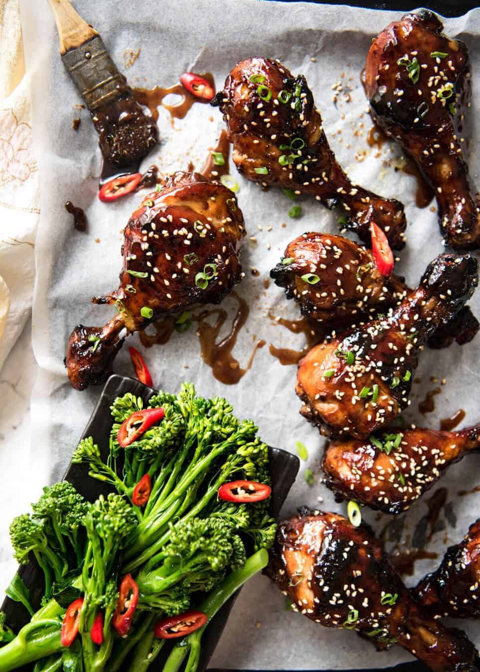 Sticky Chicken Drumsticks in Chinese Plum Sauce - Just a handful of ingredients, 5 minutes prep and awesome stickiness! staging.recipetineats.com