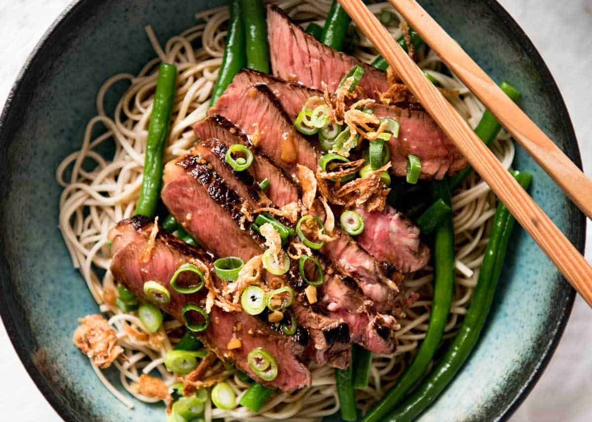 Beef Soba Noodle Bowl - Super quick to make and tastes absolutely incredible. The dressing is so tasty! staging.recipetineats.com
