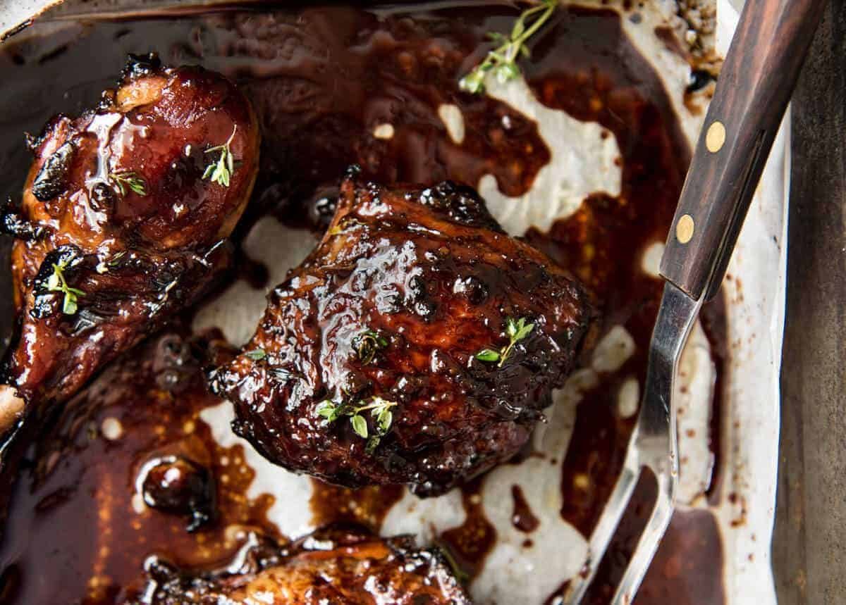 Balsamic vinegar, soy sauce, honey, sugar and garlic is all you need to make this super easy and fast Baked Balsamic Chicken! No marinating required. staging.recipetineats.com