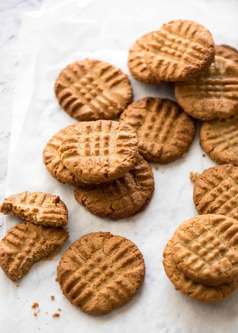The World's Best Easy Peanut Butter Cookies are SOFT and CHEWY. Peanut butter, brown sugar and egg is all you need! staging.recipetineats.com