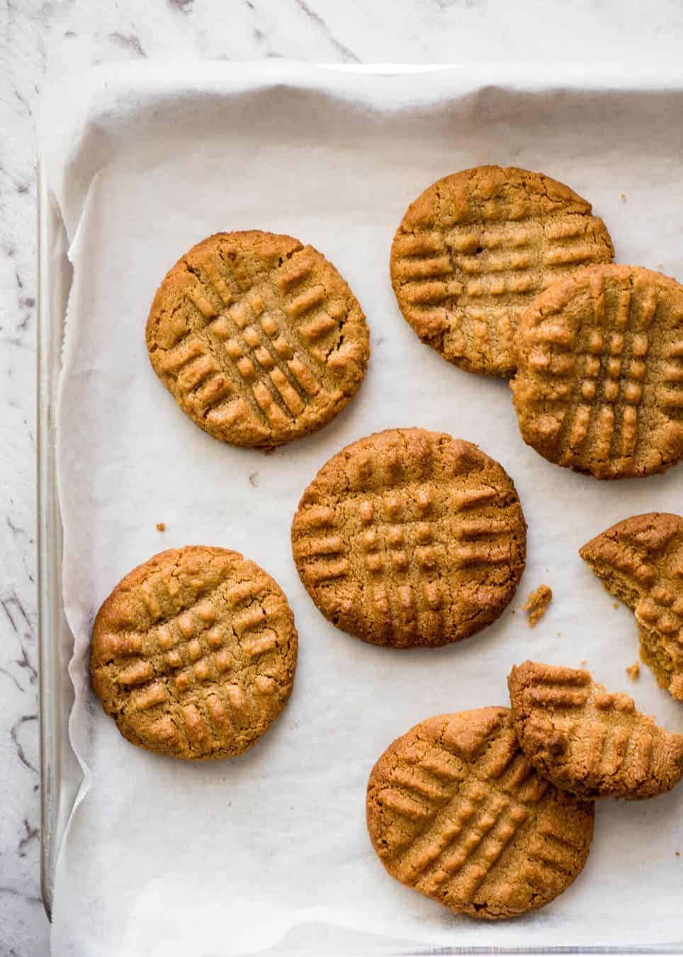 The World's Best Easy Peanut Butter Cookies are SOFT and CHEWY. Peanut butter, brown sugar and egg is all you need! staging.recipetineats.com
