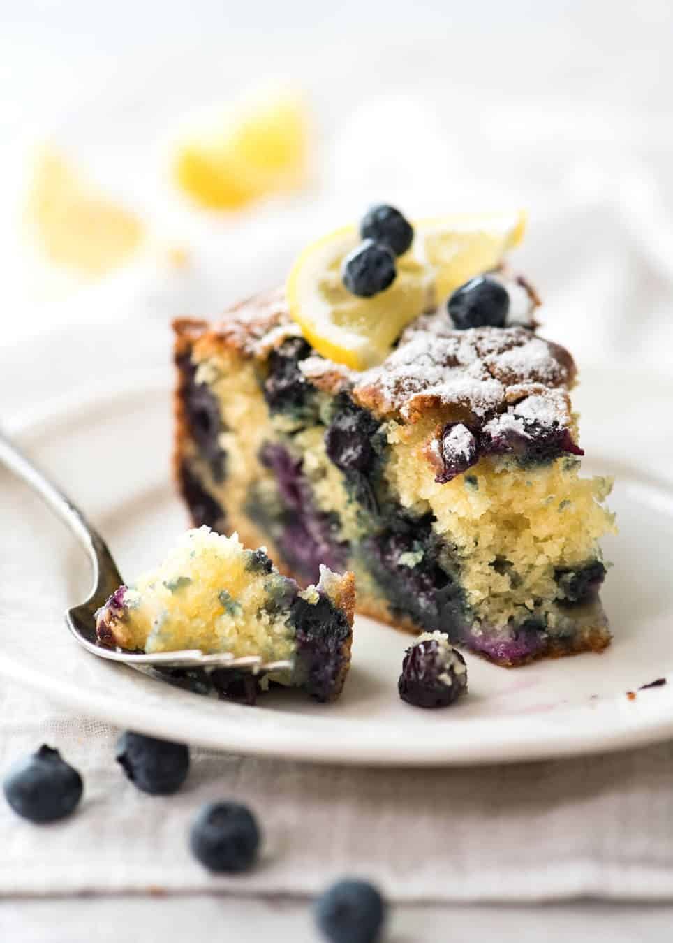 A lovely Blueberry Lemon Yoghurt Cake that's incredibly moist and astonishingly quick to make. staging.recipetineats.com
