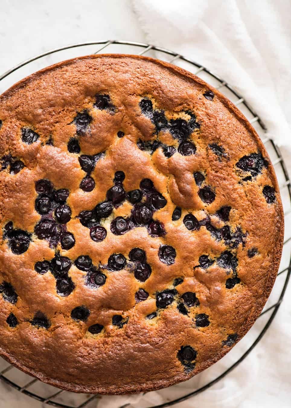 A lovely Blueberry Lemon Yoghurt Cake that's incredibly moist and astonishingly quick to make. staging.recipetineats.com