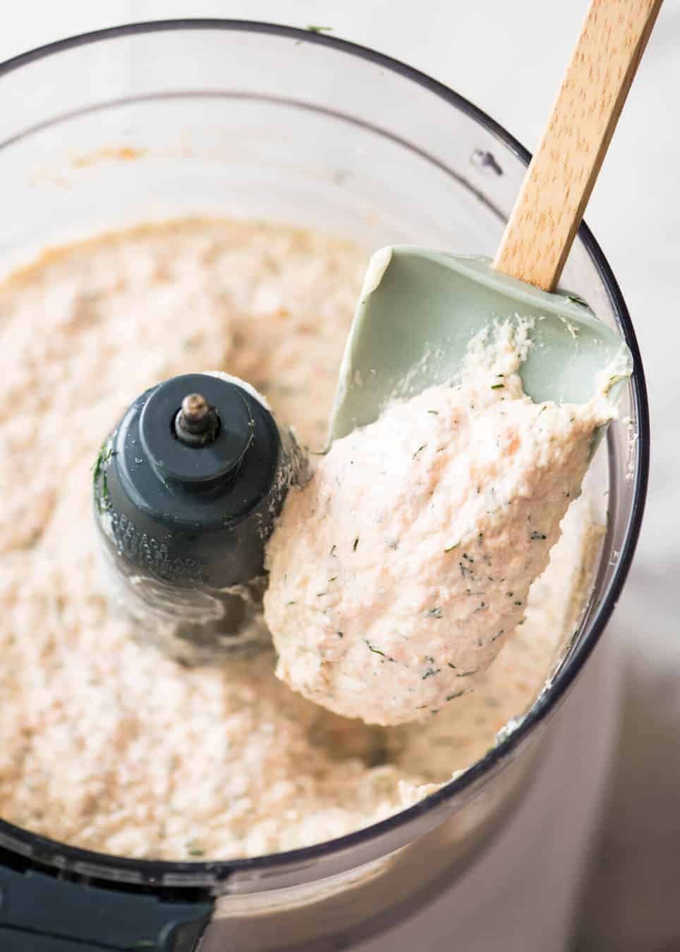 You'll never buy a Smoked Salmon Dip with flavour this good! staging.recipetineats.com