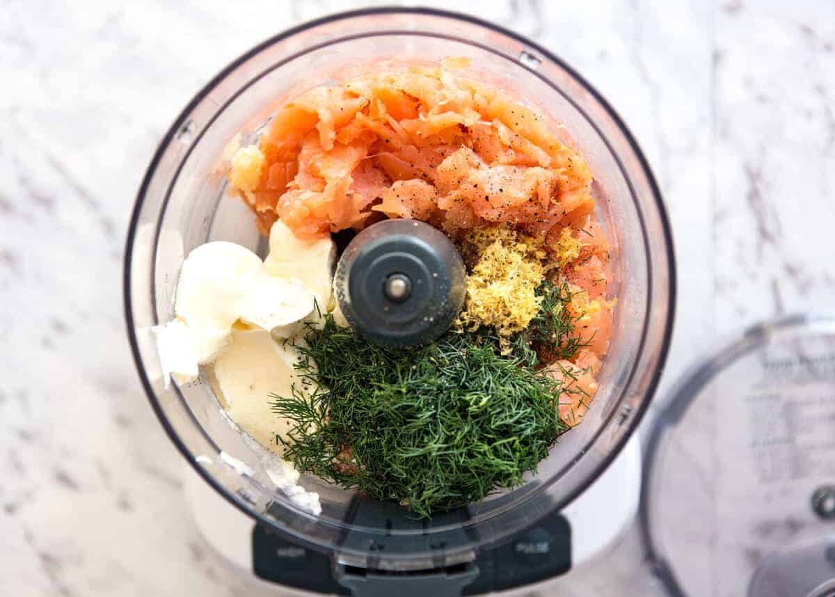 You'll never buy a Smoked Salmon Dip with flavour this good! staging.recipetineats.com