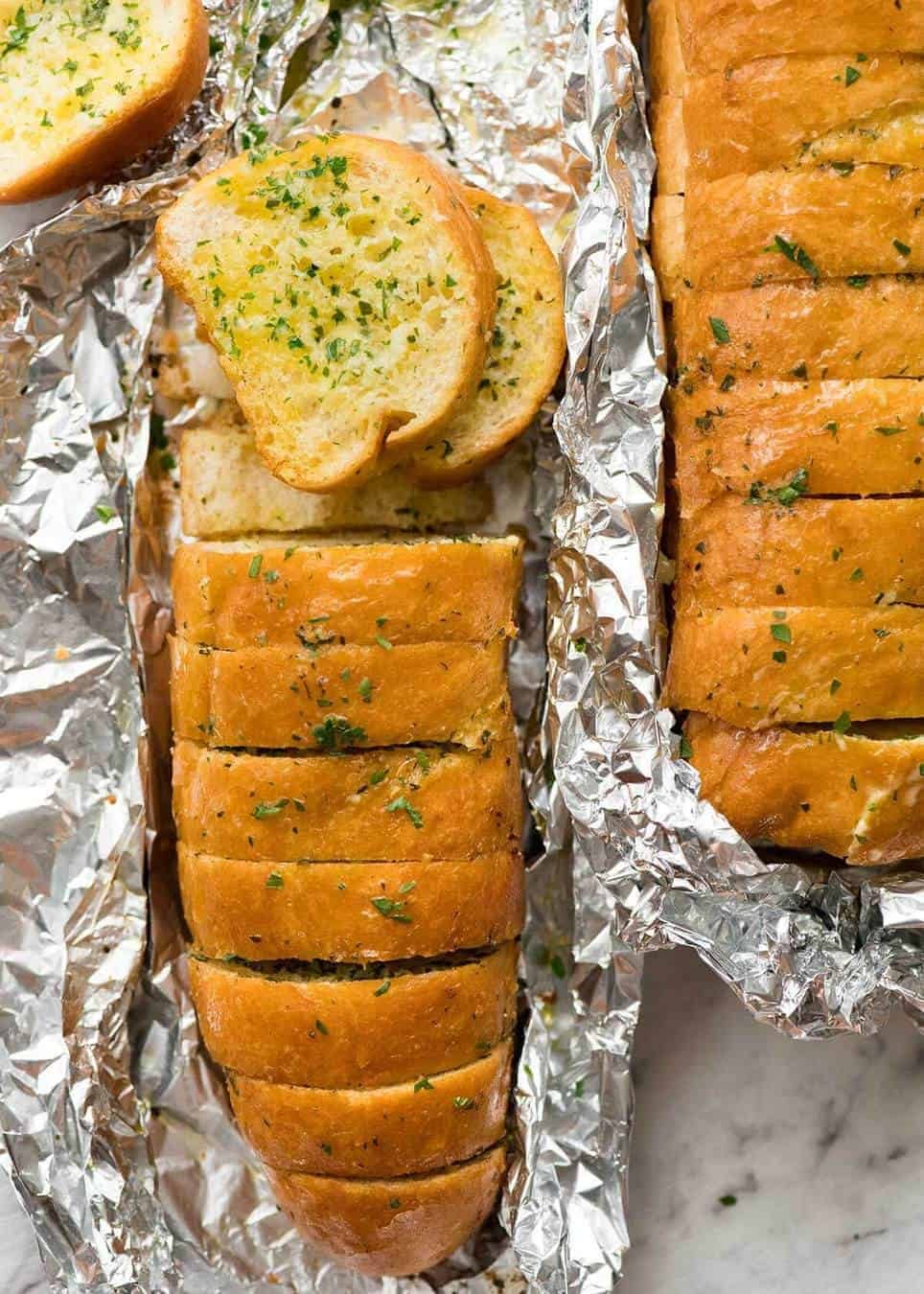Better than Pizza Hut! For a truly religious Garlic Bread experience, skip the artisan bread and use a basic French stick. And no skimping on butter! staging.recipetineats.com